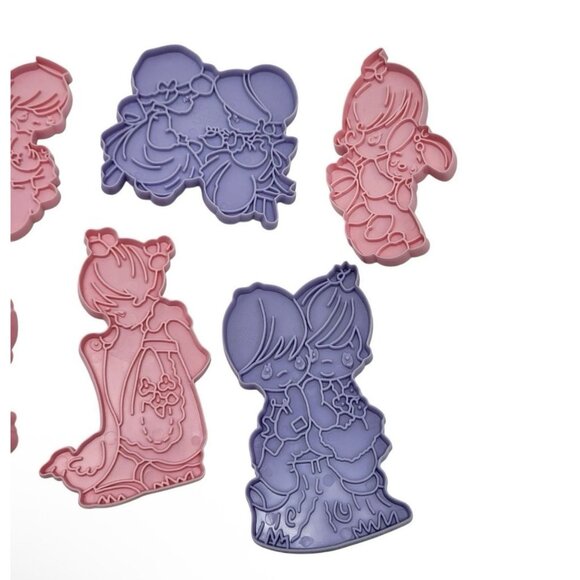 90's Wilton Precious Moments 8-Piece Cookie Cutter Set Dishwasher-Safe In Box - Picture 7 of 7